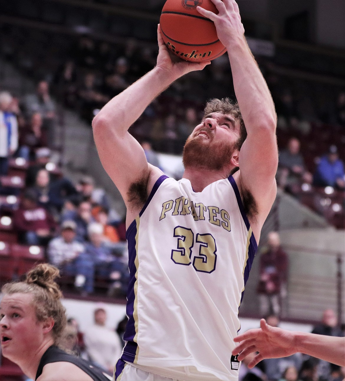 Braunson Henriksen puts up a shot in the paint. (Courtesy of Niki Graham)