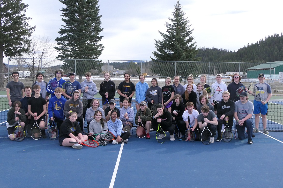 The 2022 Libby Loggers tennis team. (Jim Dasios/The Western News)