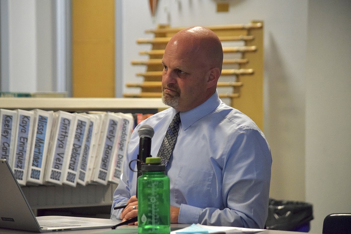 Warden School Superintendent Scott West reviewing proposed changes to the district’s procurement rules to the Warden School Board during a regular board meeting on Thursday, April 14.