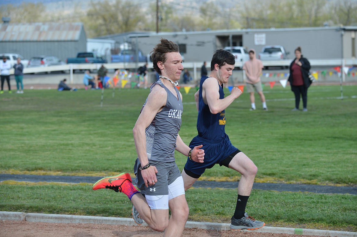 The April 19 Omak Small Meet saw great performances by Basin athletes including a first place javelin throw and multiple relay and sprint placings.