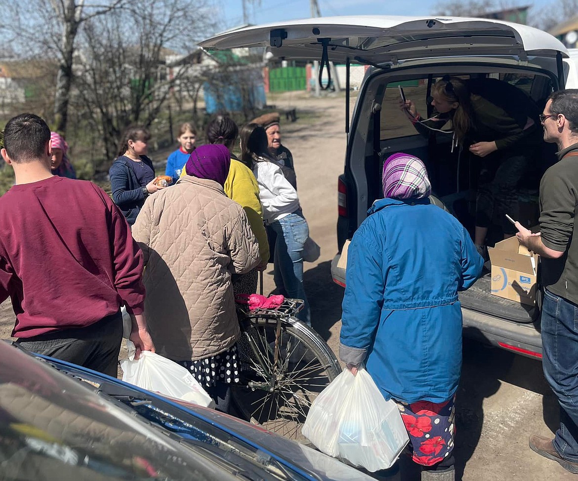 YWAM volunteers distribute supplies to those in need in Ukraine. (photo provided)