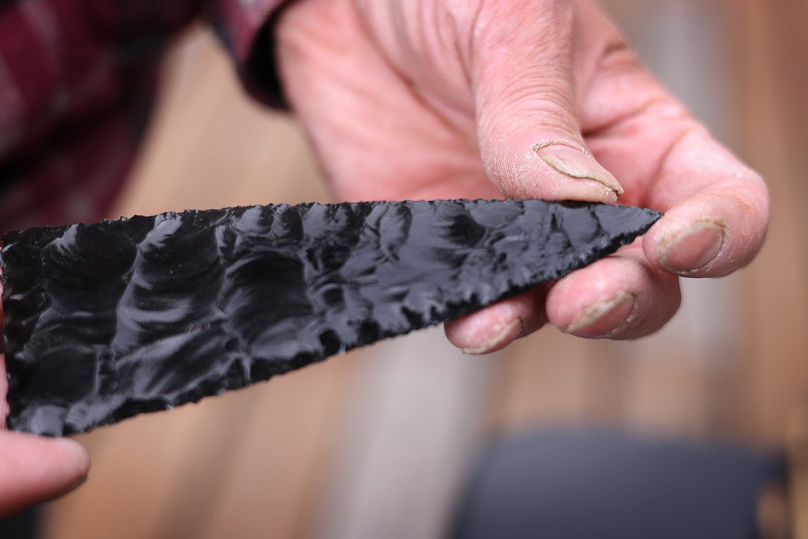 An obsidian knife blade shaped by Kila flint knapper Tom Blais. (Jeremy Weber/Daily Inter Lake)