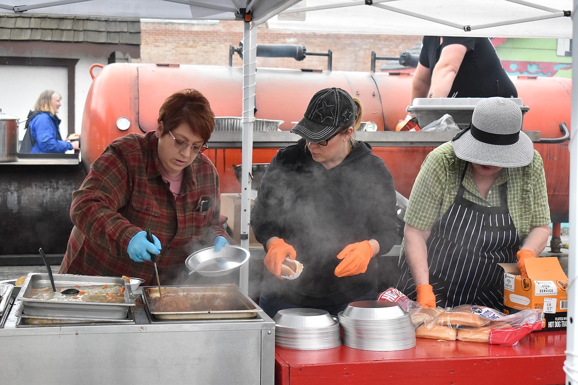 Part of the 120 year celebration of the town of Odessa included food that was served at the cost it was in 1902. hot dogs, previously called Dachshund Sausage, were served for only 5 cents. Plates of barbeque chicken, cowboy beans and a biscuit or chicken dumplings and a biscuit were only $1.50 a plate.