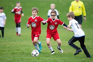 Photo by BUSCEMA PHOTOGRAPHY
The Timbers North FC 11 Boys soccer team went 3-0 this past weekend. The Timbers hosted EW Surf SC Palouse (a 5-0 win) and Spokane Scotties (6-1) at home at Canfield Saturday and Sunday, then played EW Surf Brown (5-1) in Spokane on Monday evening. Timbers goals were scored by Lucas Buscema, Ryder Quinn (3), Kannon Foreman (2), Charlie McVey (2), Landon Smith, Asher Smith, Bode Barton, Owen Newby (2) and Kolby Johnson (3). Goalkeepers were Damon Mysse and Kolby Johnson. Pictured are Timbers Charlie McVey, left, and Kolby Johnson.