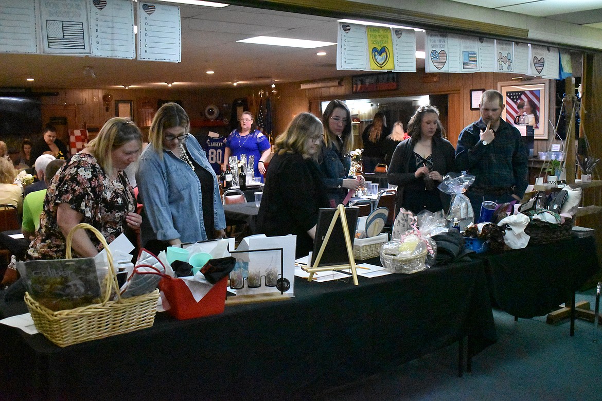 There were many silent auction prizes to look at and bid on. Proceeds went to support school activities in Soap Lake.