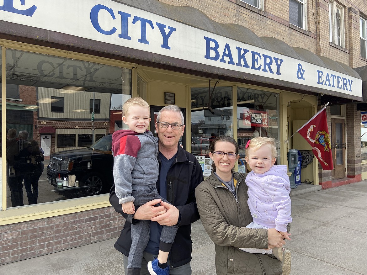 David and Jessica King stand outside of Lake City Bakery with their children, Marcus and Claire. (Courtesy of Damian Innerbichler)