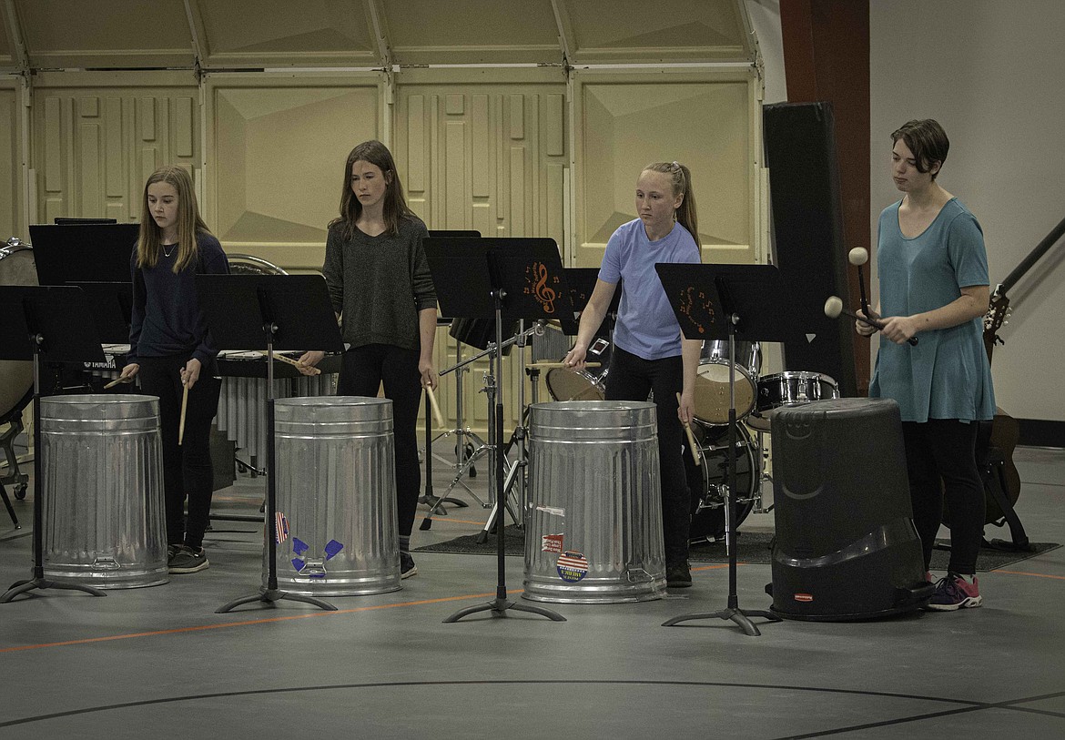 The Plains Middle School band performs. (Tracy Scott/Valley Pres)