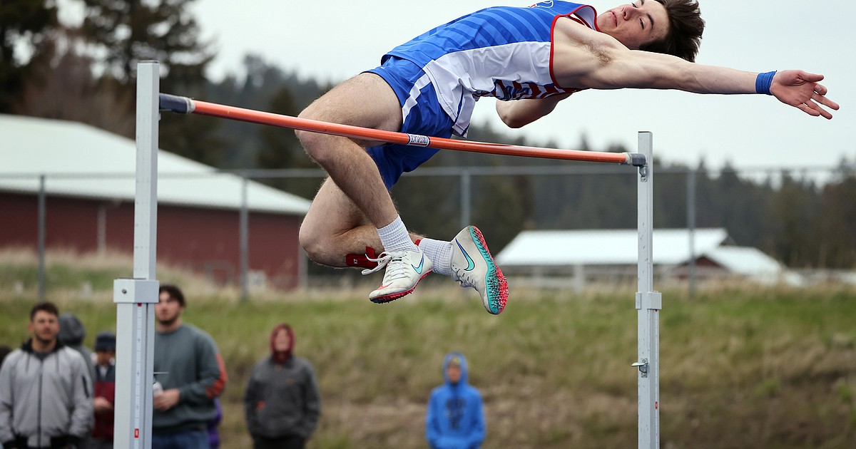 Vikes And Vals Dominate District Track Meet, Vikings Win Western B ...