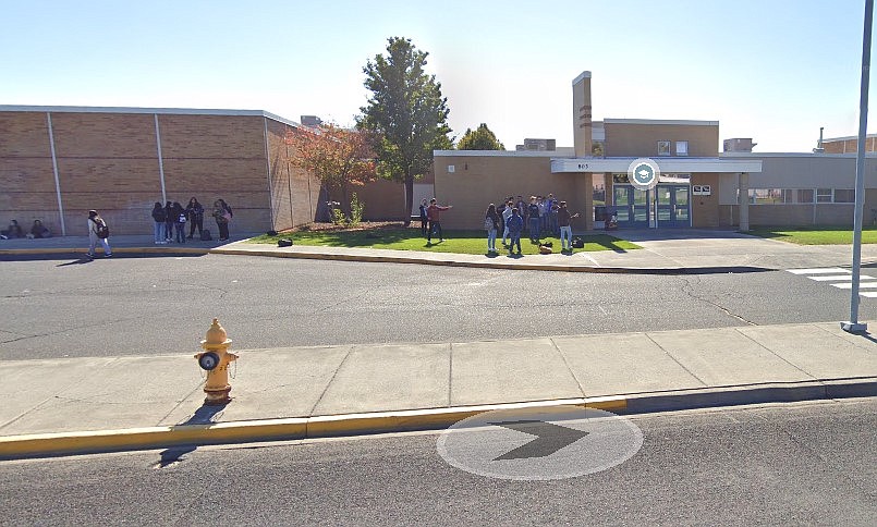 A phony bomb threat temporarily shut down classes at Moses Lake High School Tuesday. After about 30 minutes and verifying that the caller had a history of hoaxes, classes were resumed.