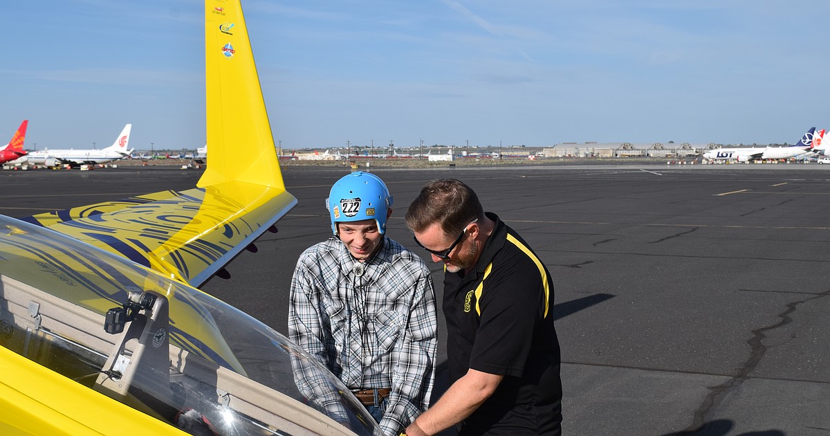 Airshow pilot makes local connection | Columbia Basin Herald
