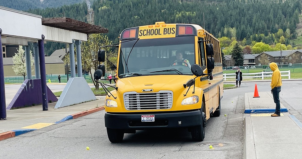 KSD's talented drivers show out during bus roadeo | Shoshone News-Press