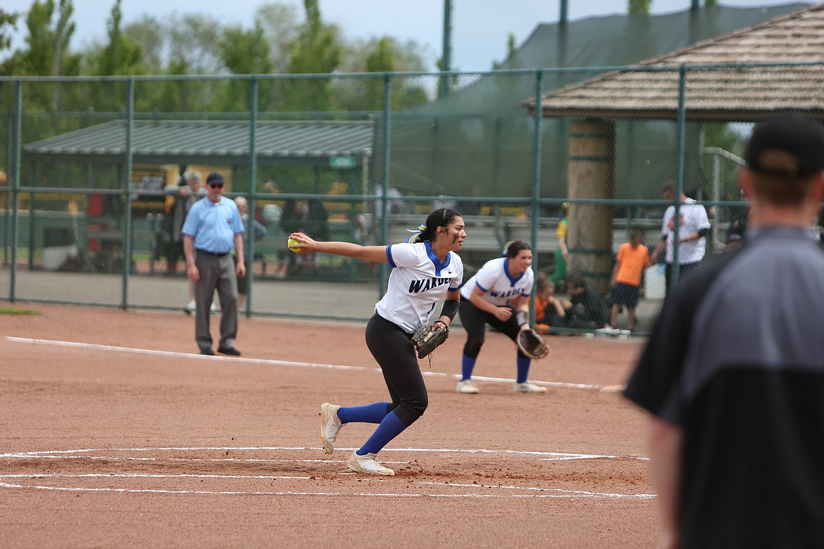 Warden senior Kiana Rios moves forward for a pitch in the second round of the 2B state tournament on May 27, 2022.
