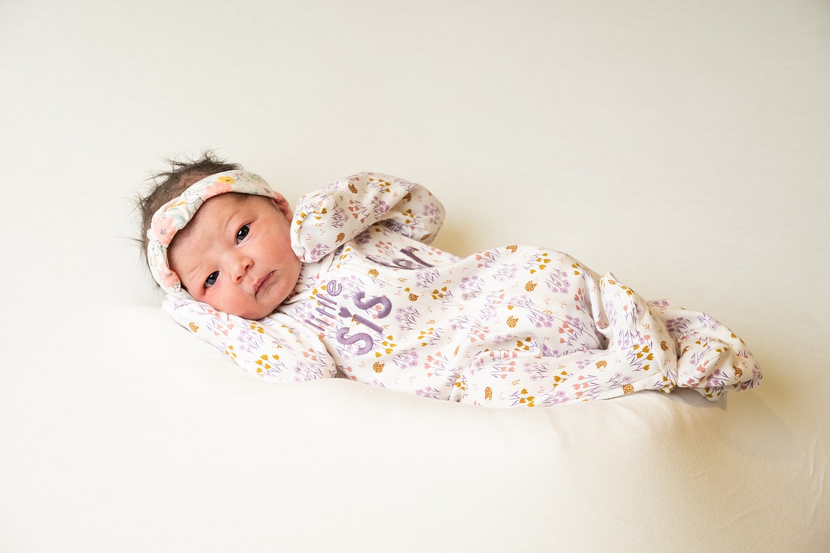 Bran-Dan and Sarah Lockwood welcomed a baby girl on April 22, 2022 @ 2:45 am. Sailor Lockwood weighed 7 pounds, and was 19 inches long. She was delivered by Dr. Brian Bell.