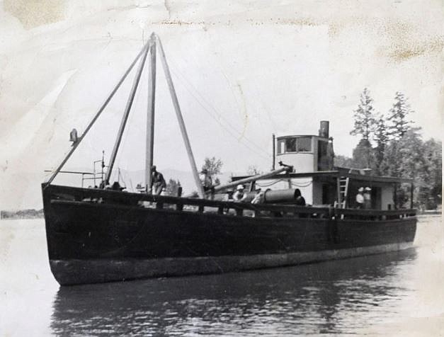The steamer Helena built by James Kehoe of Bigfork. (photo provided by the Kehoe Collection)