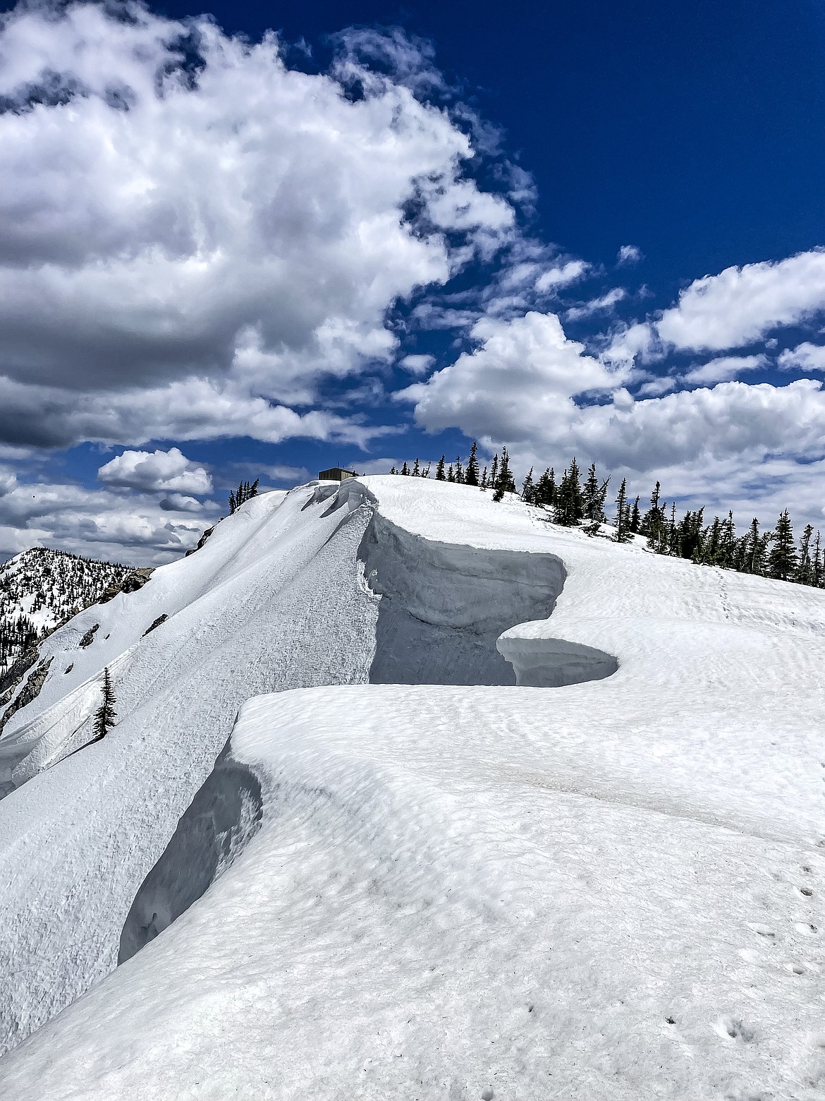 A large cornice on route to Aeneas. (JP Edge photo)