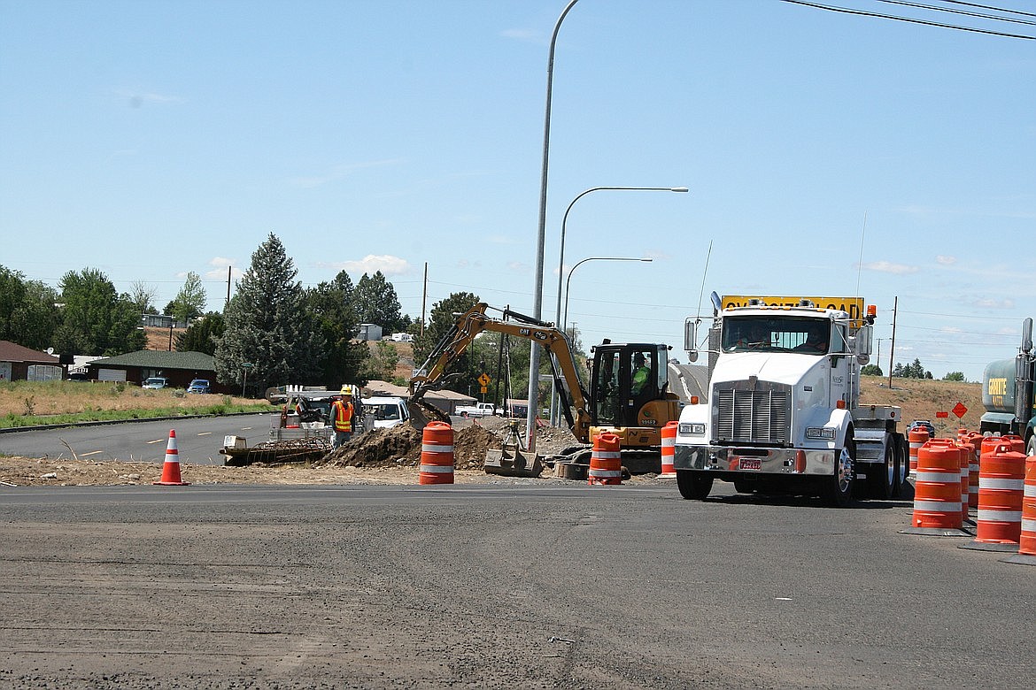 Construction continues at the intersection of SR17 and Grape Drive in Moses Lake this week along with multiple other projects in the Basin.