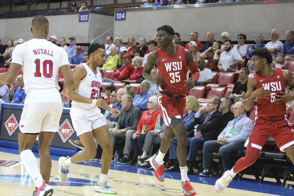 Washington State’s Mouhamed Gueye announced last week that he was exiting the transfer portal and returning to Pullman for the 2022-2023 season.