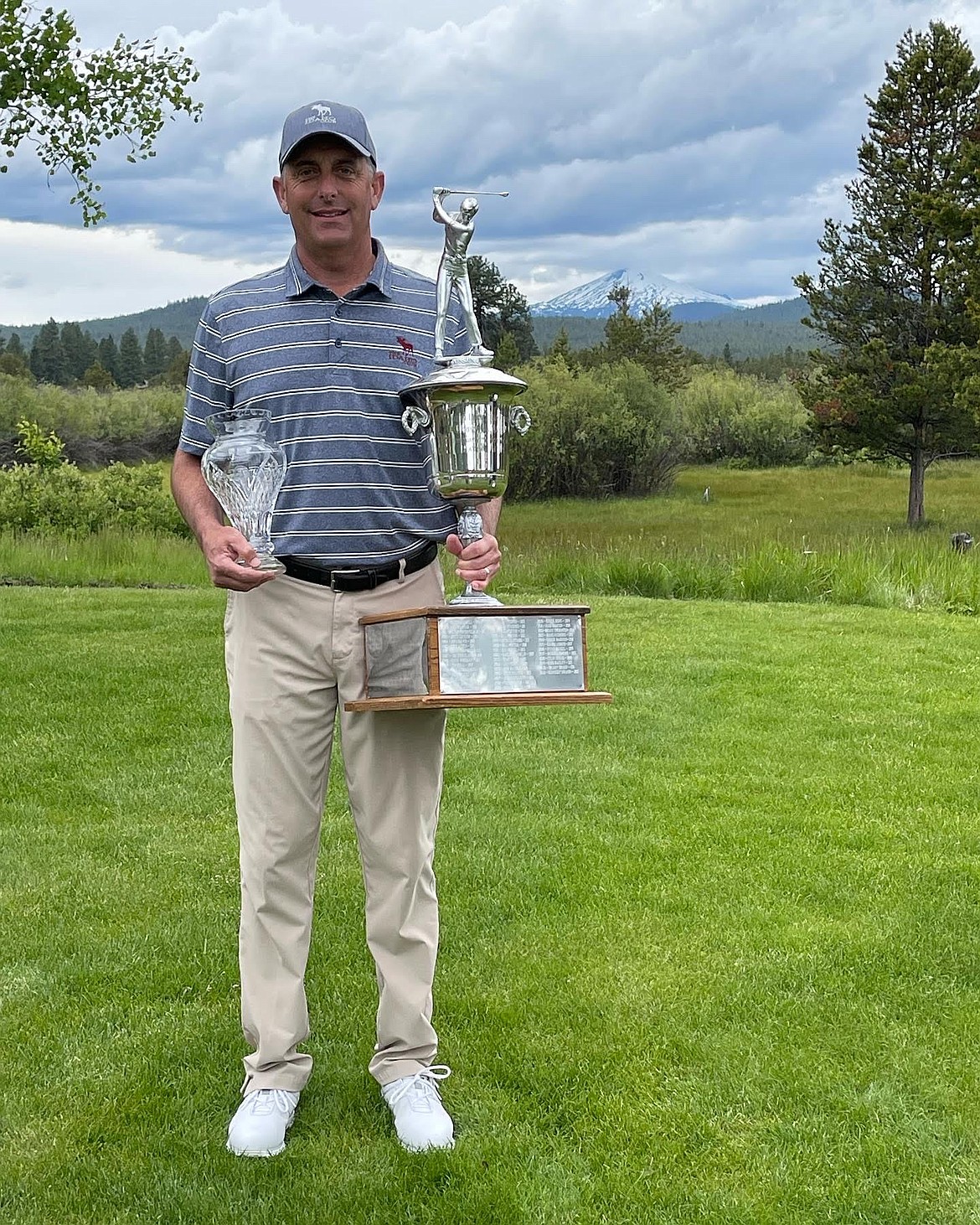 Jeff Gove of the Idaho Club (Sandpoint) celebrates his win following the Pelzer Golf Oregon Open Invitational.