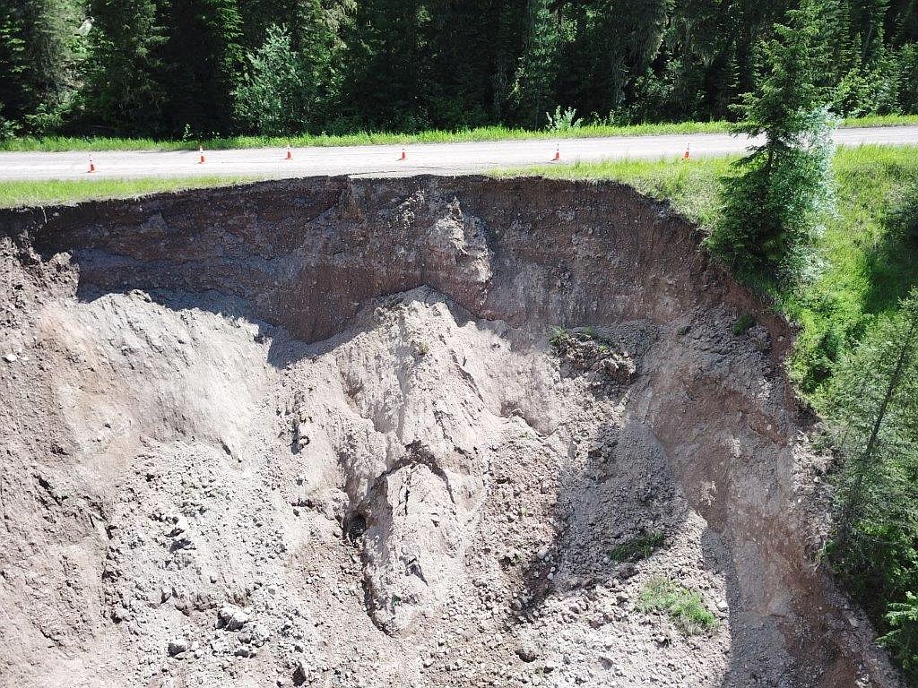 A slump near FS Road 895 along the west shore of Hungry Horse Reservoir. (Flathead Forest photo)