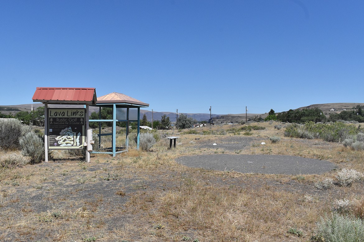 The Lava Links Golf Course is located just off of Second Avenue Southeast, across from the Soap Lake Police Department.