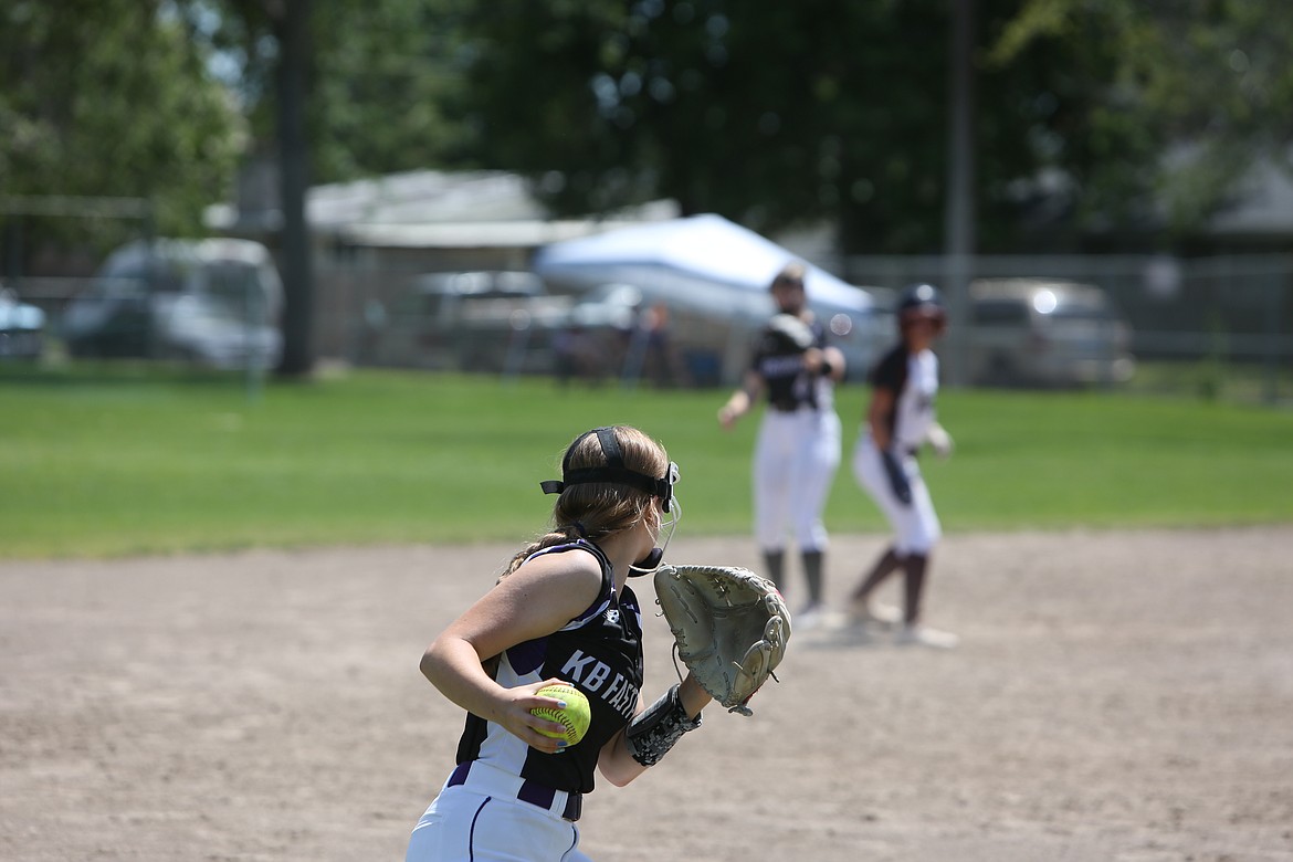 A 16U USA Softball of Wastington state tournament was held at the Larson Playfields this weekend, bringing in 20 teams from around the state.