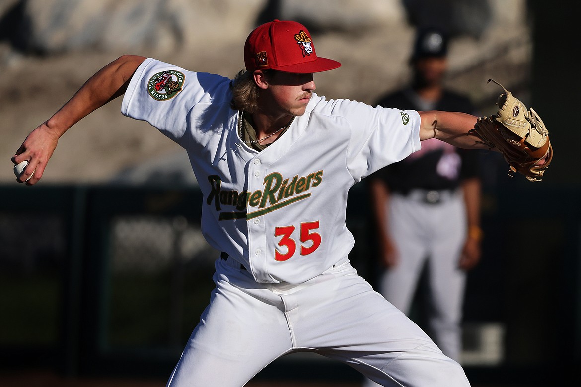 Range Riders starting pitcher Logan Vanwey delivers a pitch in the first inning against Billings at Flathead Field on Thursday, July 14. (Jeremy Weber/Daily Inter Lake)