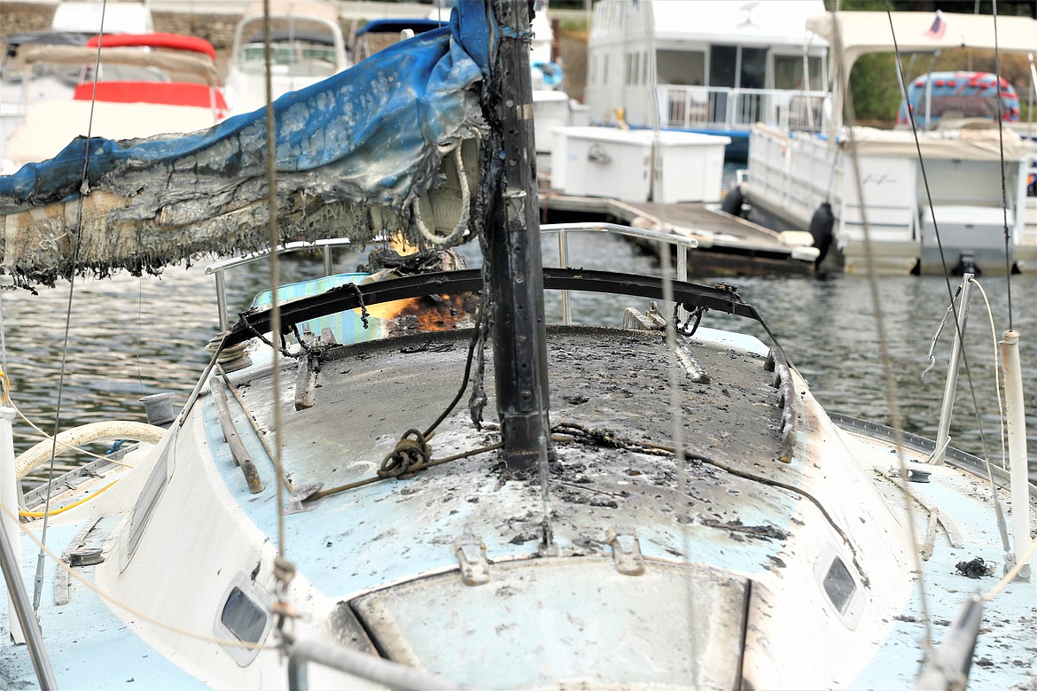 Lightning strikes sailboat | Coeur d'Alene Press