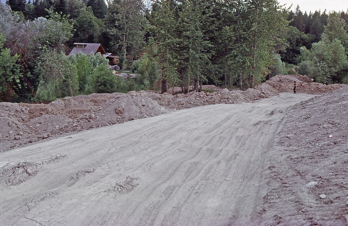 A view of the land between the tennis courts and the river at Riverside Park during an early phase of construction in 1985. (Bruce Boody photo)