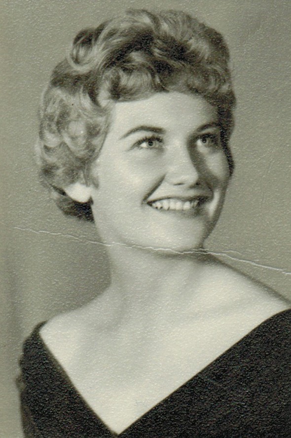 Mary Elizabeth “Beth” “Whiz” Yarbro passed away July 16, 2022. She was at home, surrounded by family.