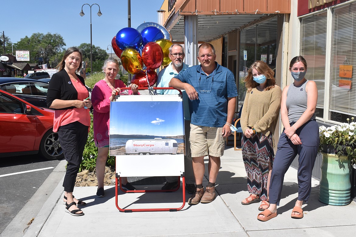 From left to right, Leslie Taylor, Alison Gooding, Don Long, Dan Bolyard, Sarah Padgett and Lea Zikmund.