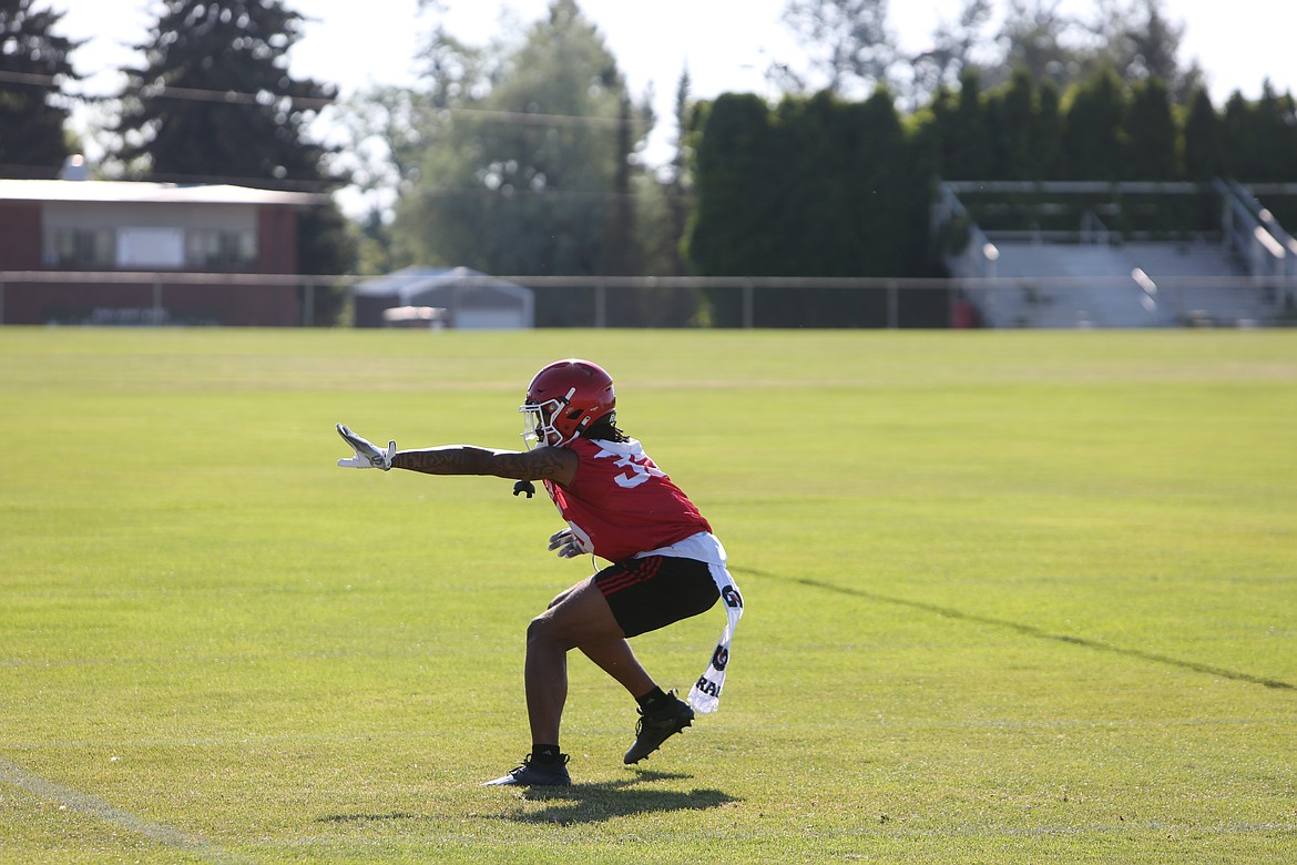 Eastern Washington held its first full team practice of the season on Saturday, with incoming freshmen practicing with their new teammates.
