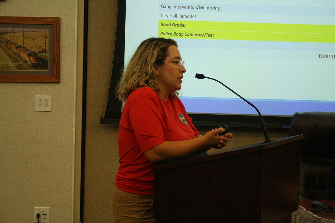 Thalia Lemus, Othello grant administrator, gives details to the Othello City Council on the city’s grant program Monday.