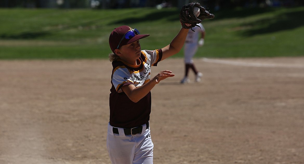 World Series runner-ups Jr. Cyclones 10U collect hardware on