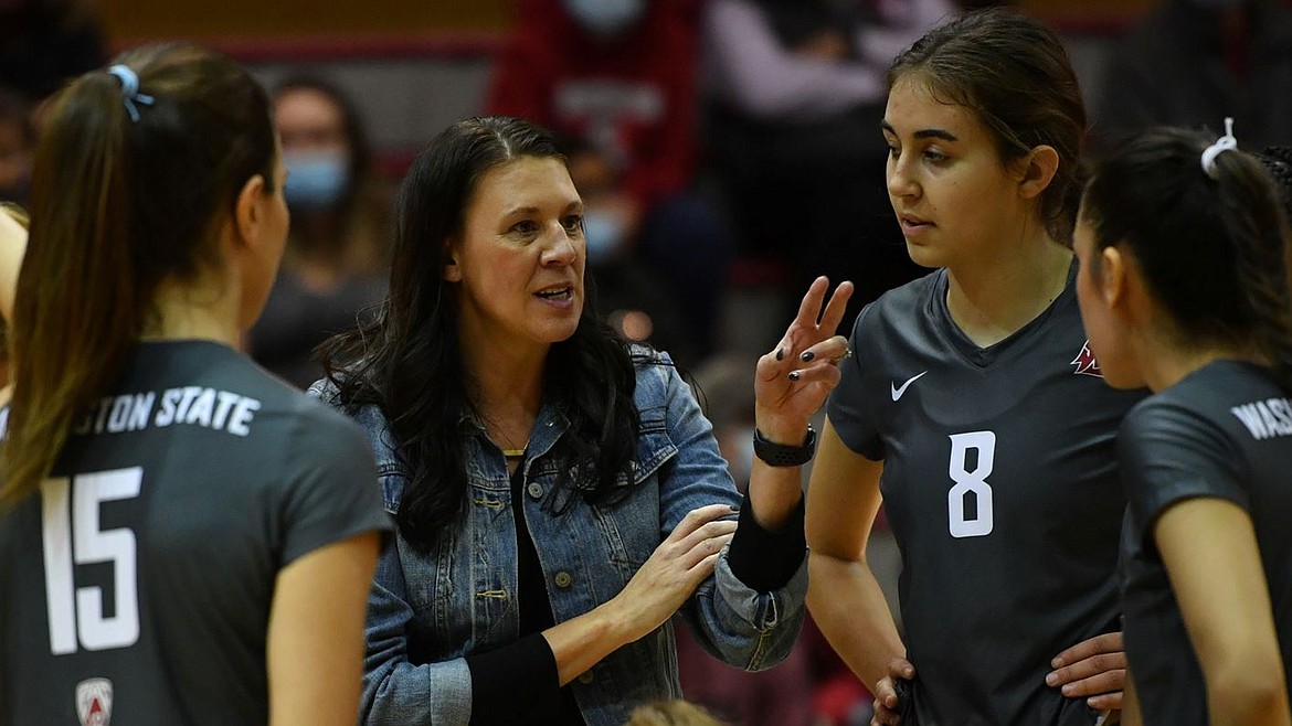 Greeny To Continue Leading Cougar Volleyball Columbia Basin Herald 5228