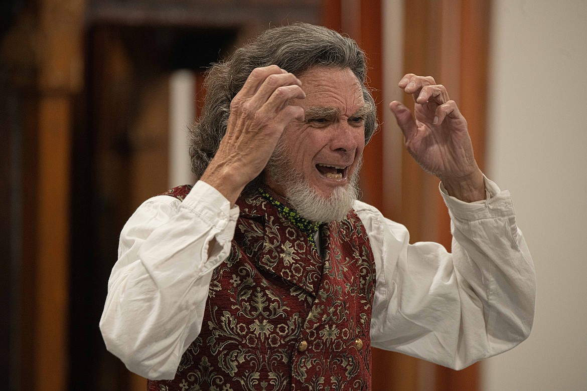 John Hosking as King Lear. (Tracy Scott/Valley Press)