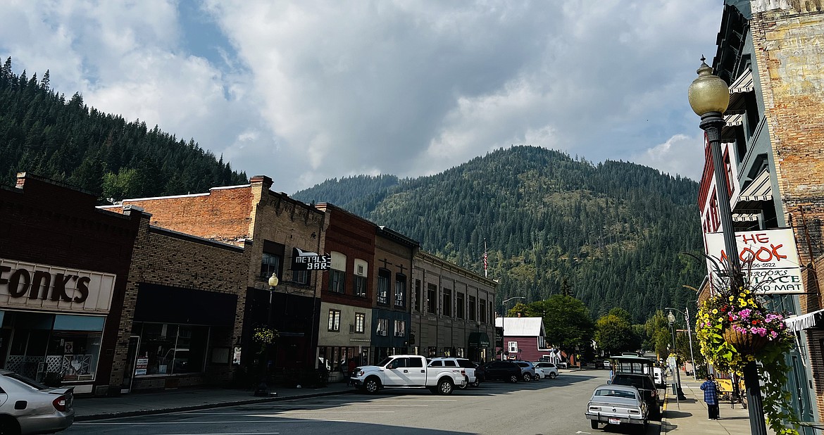 The hillsides surrounding Wallace could soon be under stricter rules and guidelines for future development. The Wallace Planning and Zoning Commission approved a mountain overlay district ordinance, with heavy community support, that will now head to the city council for potential adoption.