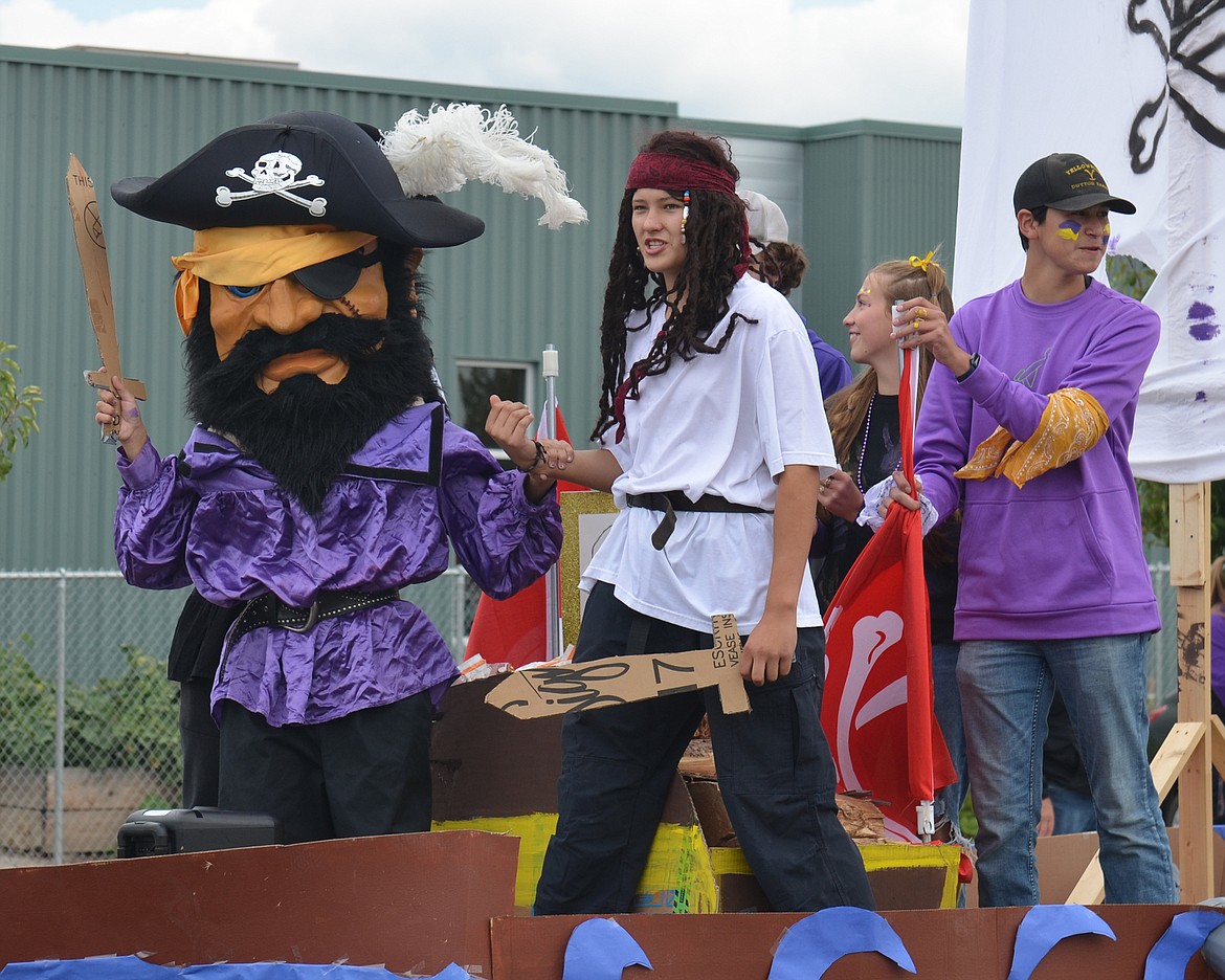 The Polson Pirates celebrated homecoming on Friday with a parade downtown Polson. (Jewels Anne/Lake County Leader)