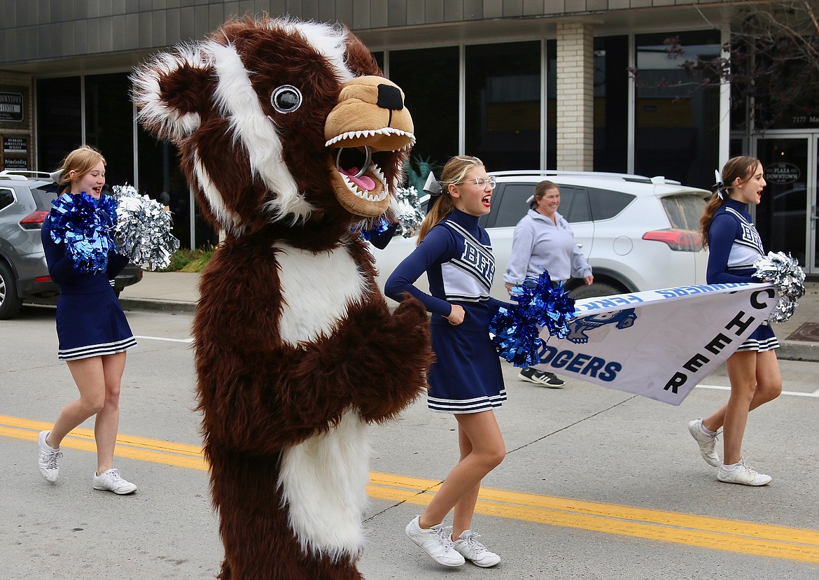 Buddy the Badger and members of the Badger cheerleading squad at the Homecoming Parade on Sept. 23.