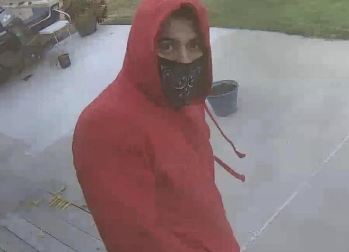 The Adams County Sheriff’s office is looking for suspects who may be involved in multiple burglaries in the Othello area.