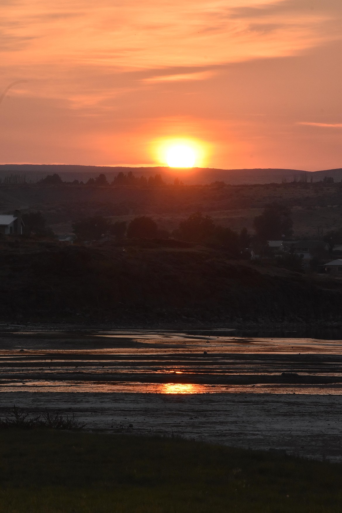 The circle drums from sunset to the rising of the moon, which is about an hour.
