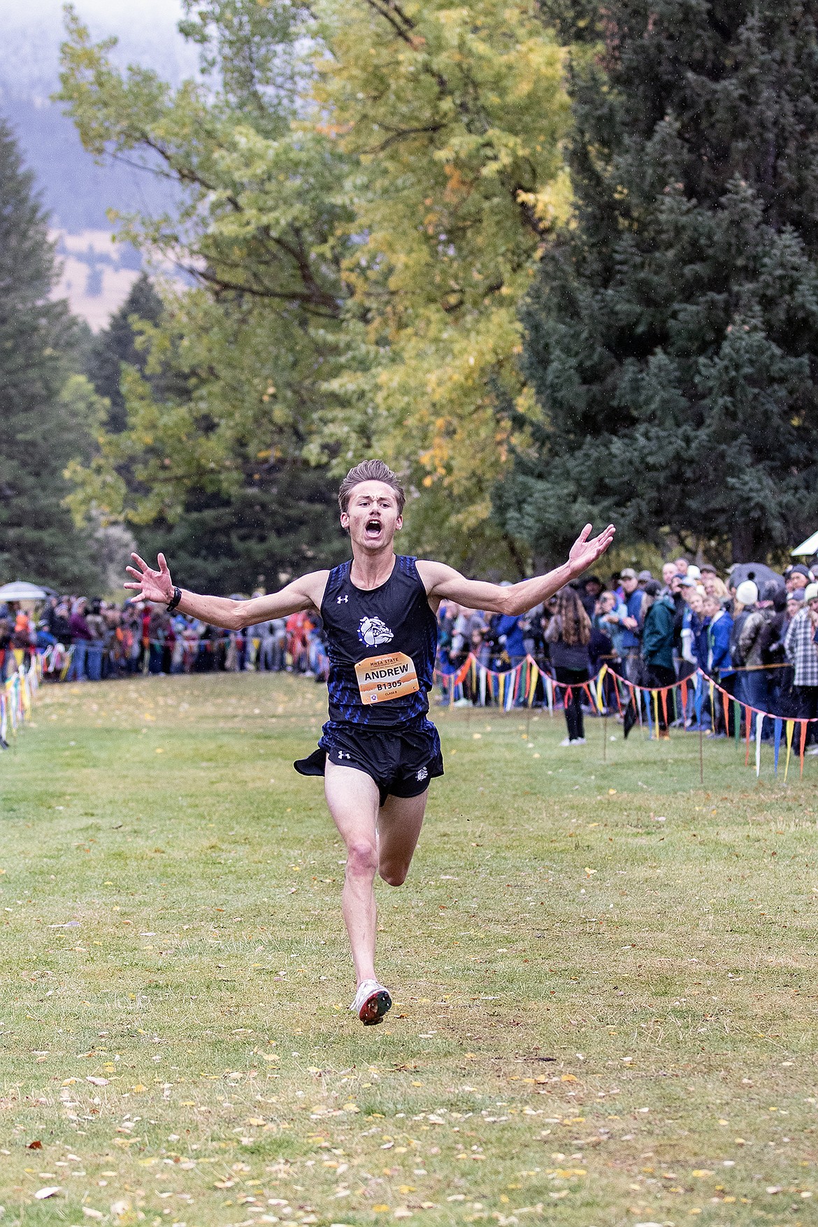 Mission Bulldog runner Andrew Rush captures the 2022 Class B Boys State Cross Country Individual title with a time of 16:15.65. (Rob Zolman/Lake County Leader)