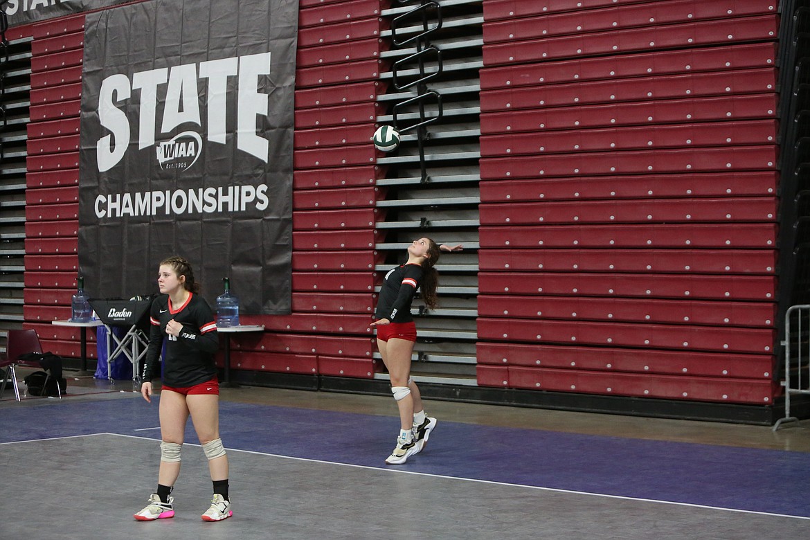 Lind-Ritzville freshman Saige Galbreath serves the ball against La Conner at Thursday’s 2B State Volleyball Tournament in Yakima.