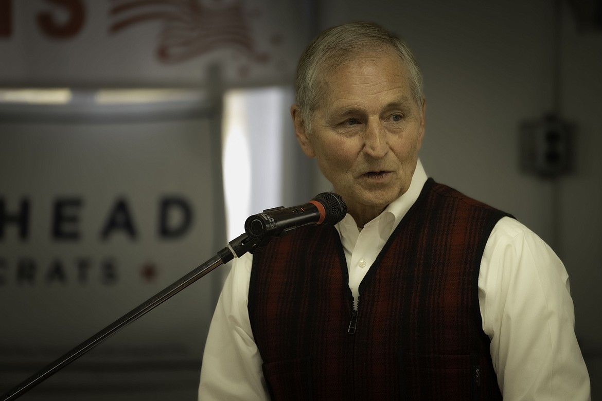 Former Montana Gov. Marc Racicot speaks at a Sanders County Democrats event in Plains. (Tracy Scott/Valley Press)