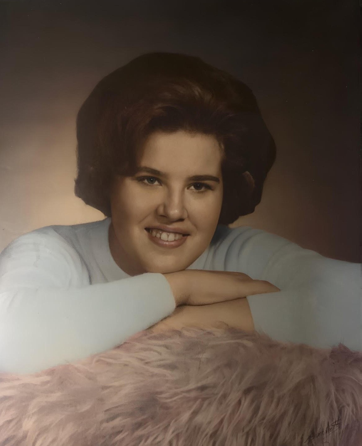 Dixie Lee Flores left us Nov. 24, 2022, after a long battle with cancer at the age of 71.