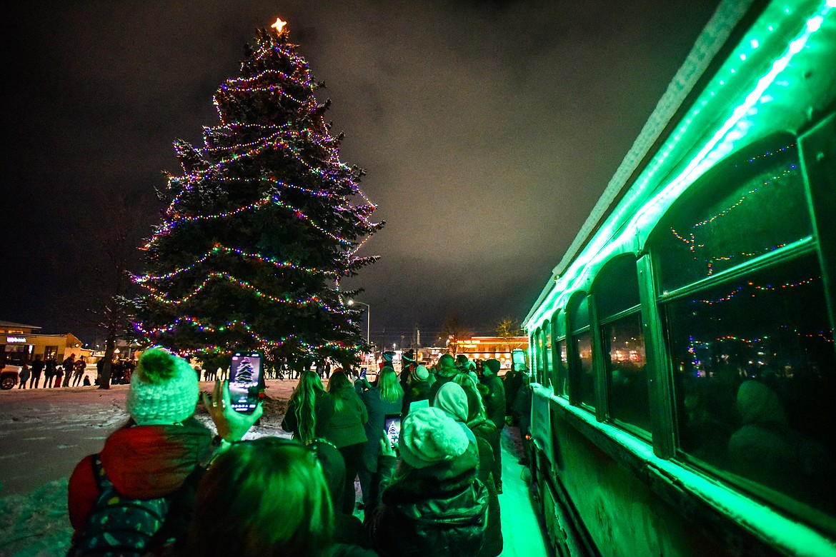 PHOTOS Scenes from the Kalispell Holiday Stroll & Tree Lighting