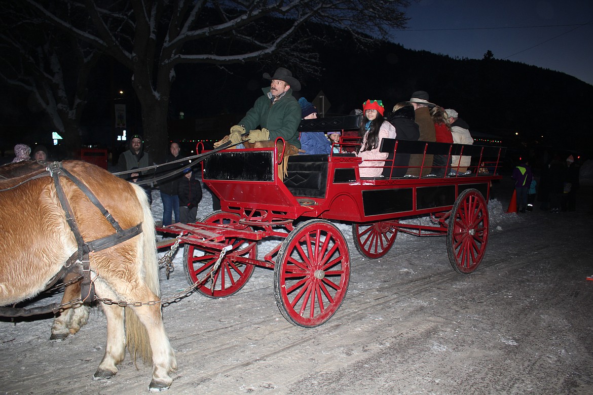 Hidden Horse Outpost near DeBorgia gave old fashion wagon rides to frozen families. (Monte Turner/Mineral Independent)