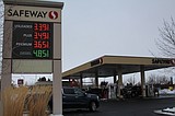 Analyst: Gas prices likely to continue falling