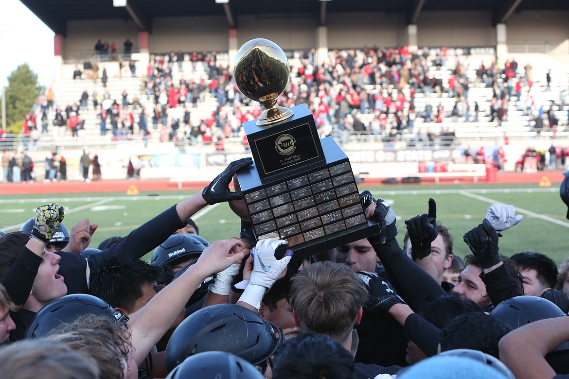 The Royal Knights managed to win their third-straight state championship with a 35-20 win over Mount Baker on Saturday in Lakewood