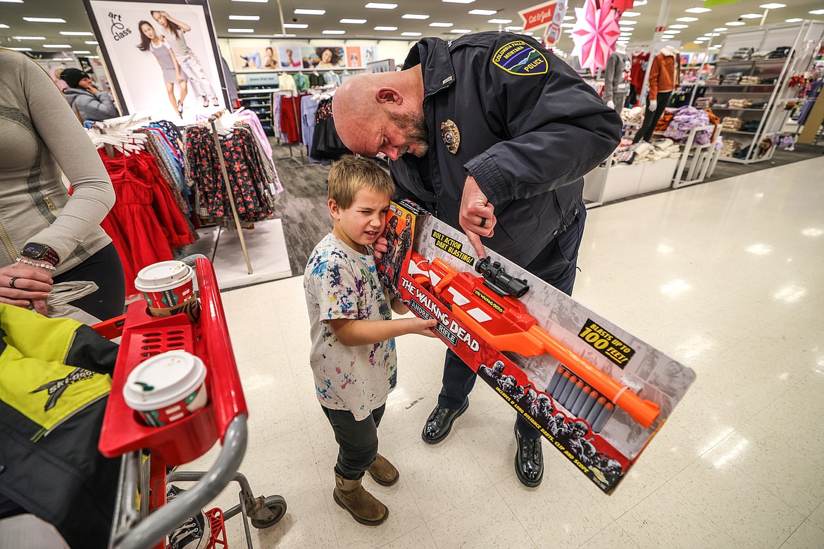 Shop with a Cop gifts distributed, News