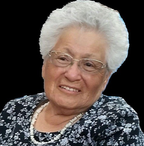 Mrs. Esther Cruz (nee Cerna), a strong and loving wife and mother who devoted her life to family and friends, died peacefully in Othello, Washington on Dec. 10, 2022, with loved ones at her side.